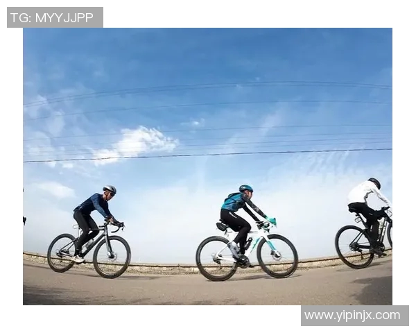骑行风采：探索足球球星的自行车之旅
